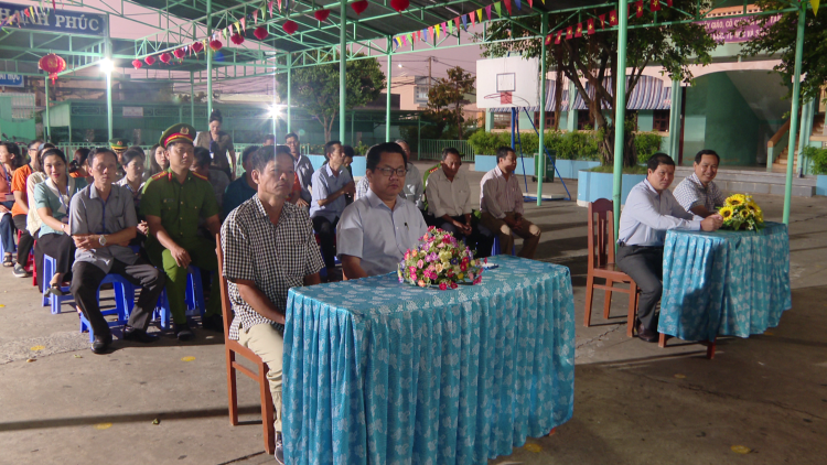 Lãnh đạo phường Hiệp Thành dự khai mạc tại đơn vị bầu cử