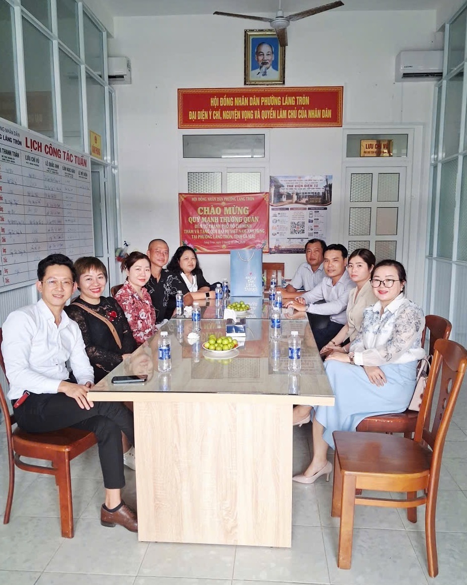 Tiếp và làm việc với mạnh thường quân Thành phố Hồ Chí Minh đến thăm tặng quà Mẹ Việt Nam Anh hùng hỗ trợ quỹ An sinh xã hội