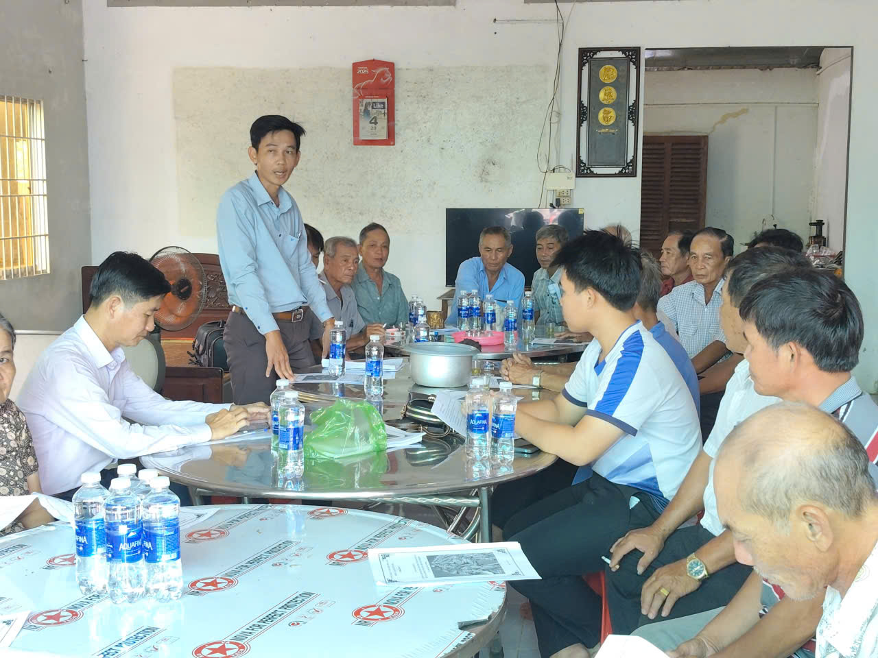 Trung tâm công ích xã Vĩnh Lộc đẩy mạnh các giải pháp đầu vụ sản xuất lúa - tôm niên vụ 2026-2027 