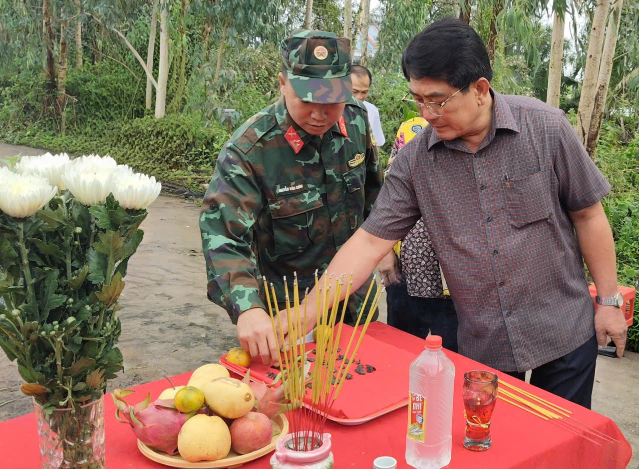 NINH THẠNH LỢI PHÁT HIỆN MẪU NGHI HÀI CỐT LIỆT SĨ TẠI NGHĨA TRANG TẠM CÂY MÉC