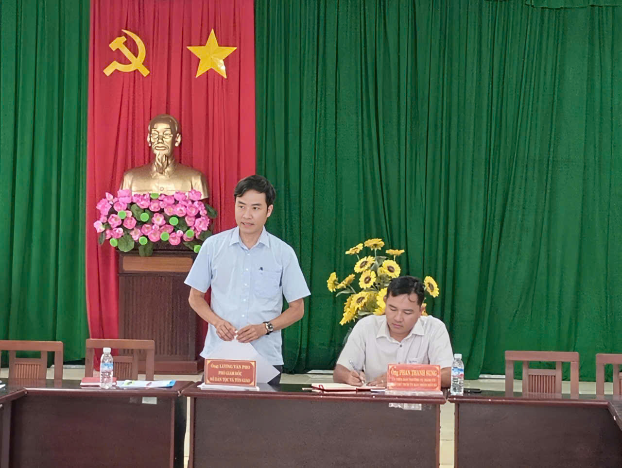 Anh-tin-bai