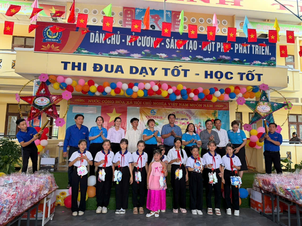 Anh-tin-bai