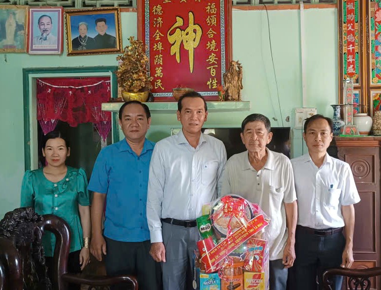 Anh-tin-bai