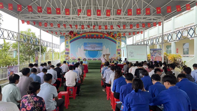 Anh-tin-bai
