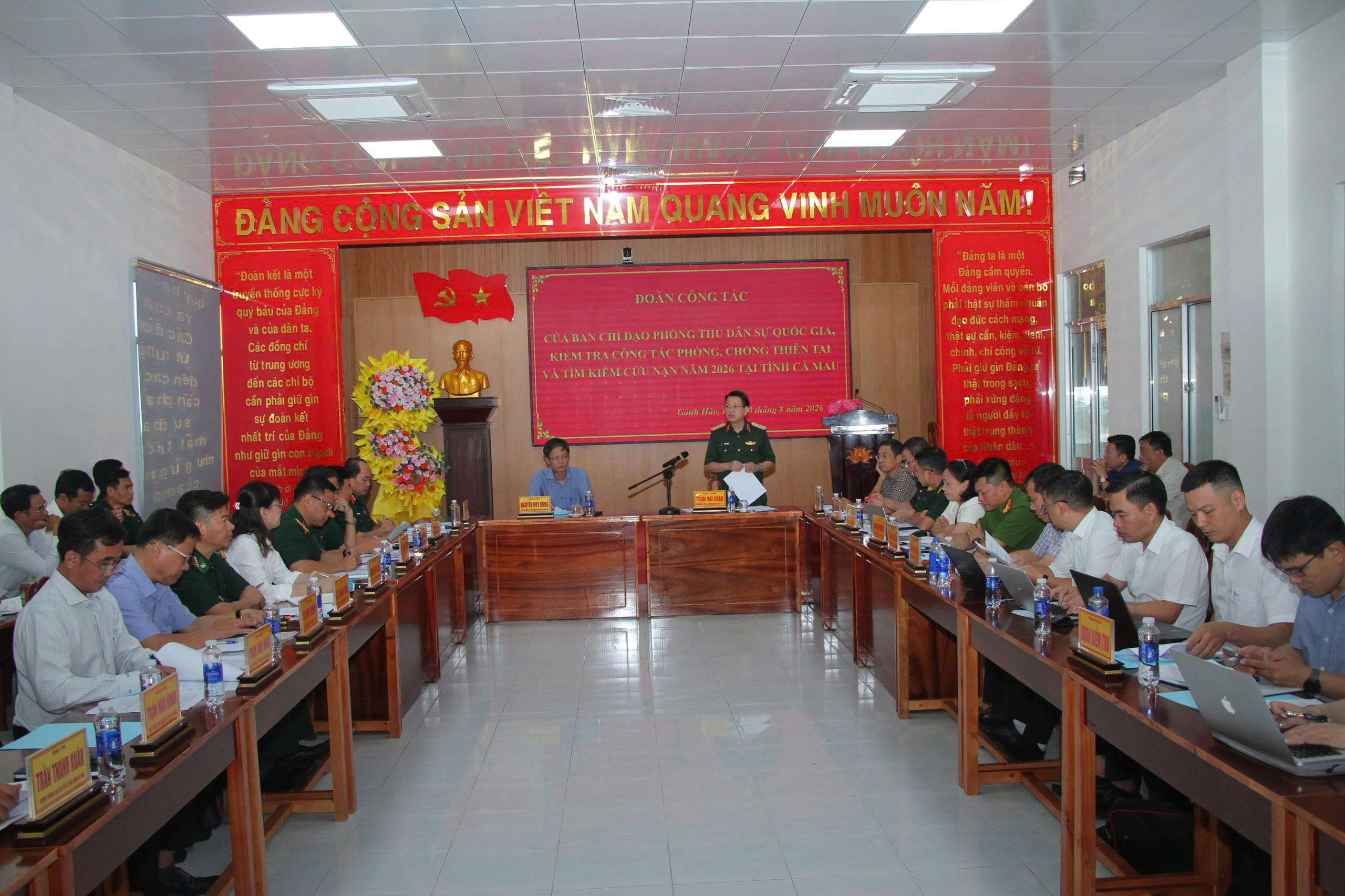 Đoàn kiểm tra của Ban Chỉ đạo Phòng thủ dân sự quốc gia làm việc tại Cà Mau