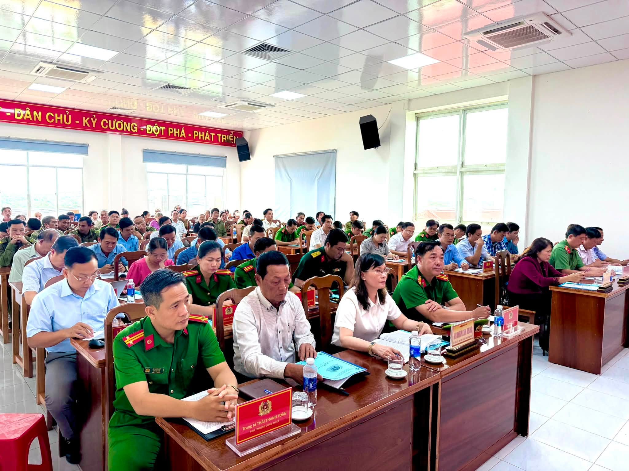 GÀNH HÀO NGÀY HỘI TOÀN DÂN BẢO VỆ AN NINH TỔ QUỐC NĂM 2026