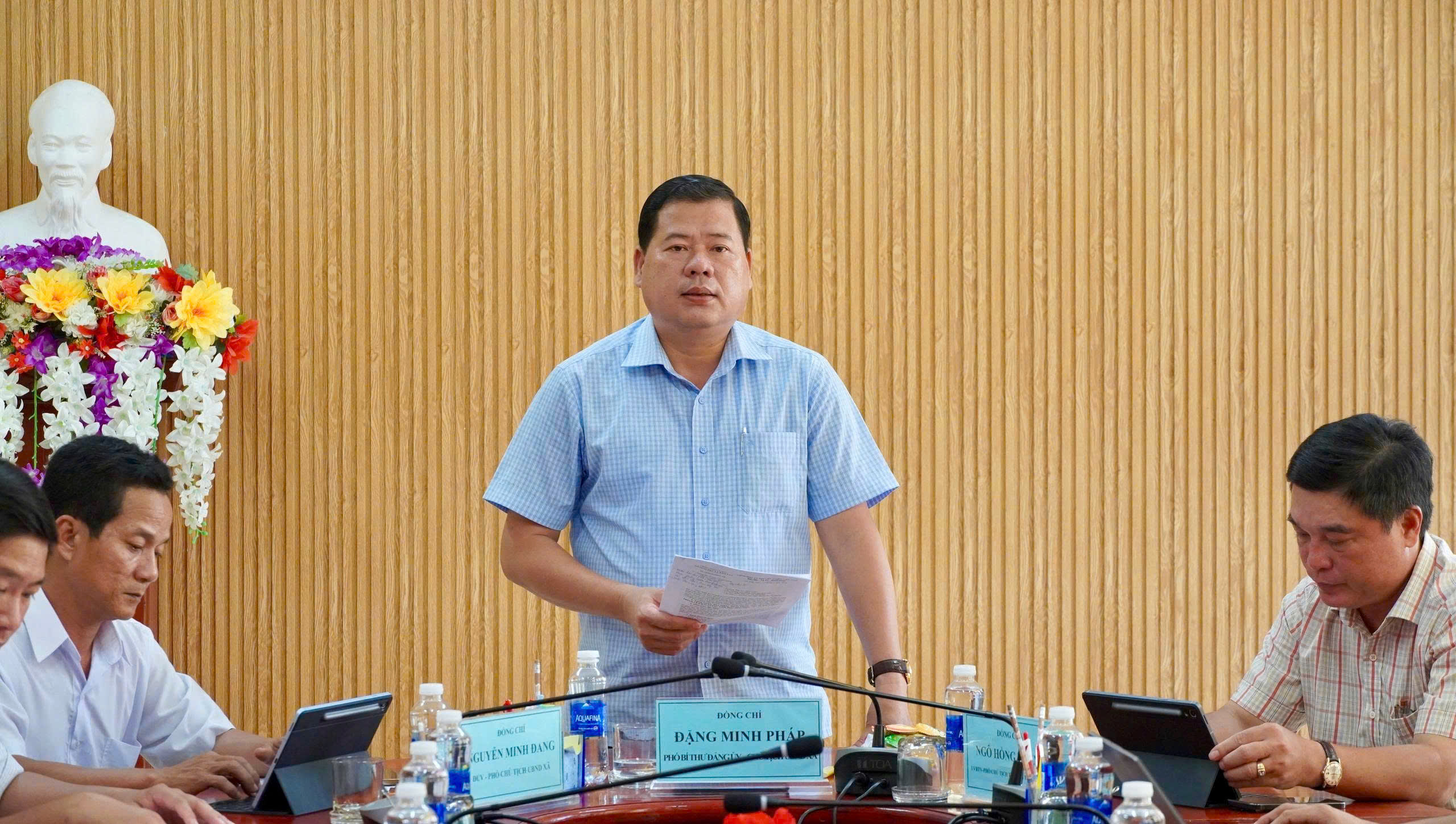 Anh-tin-bai