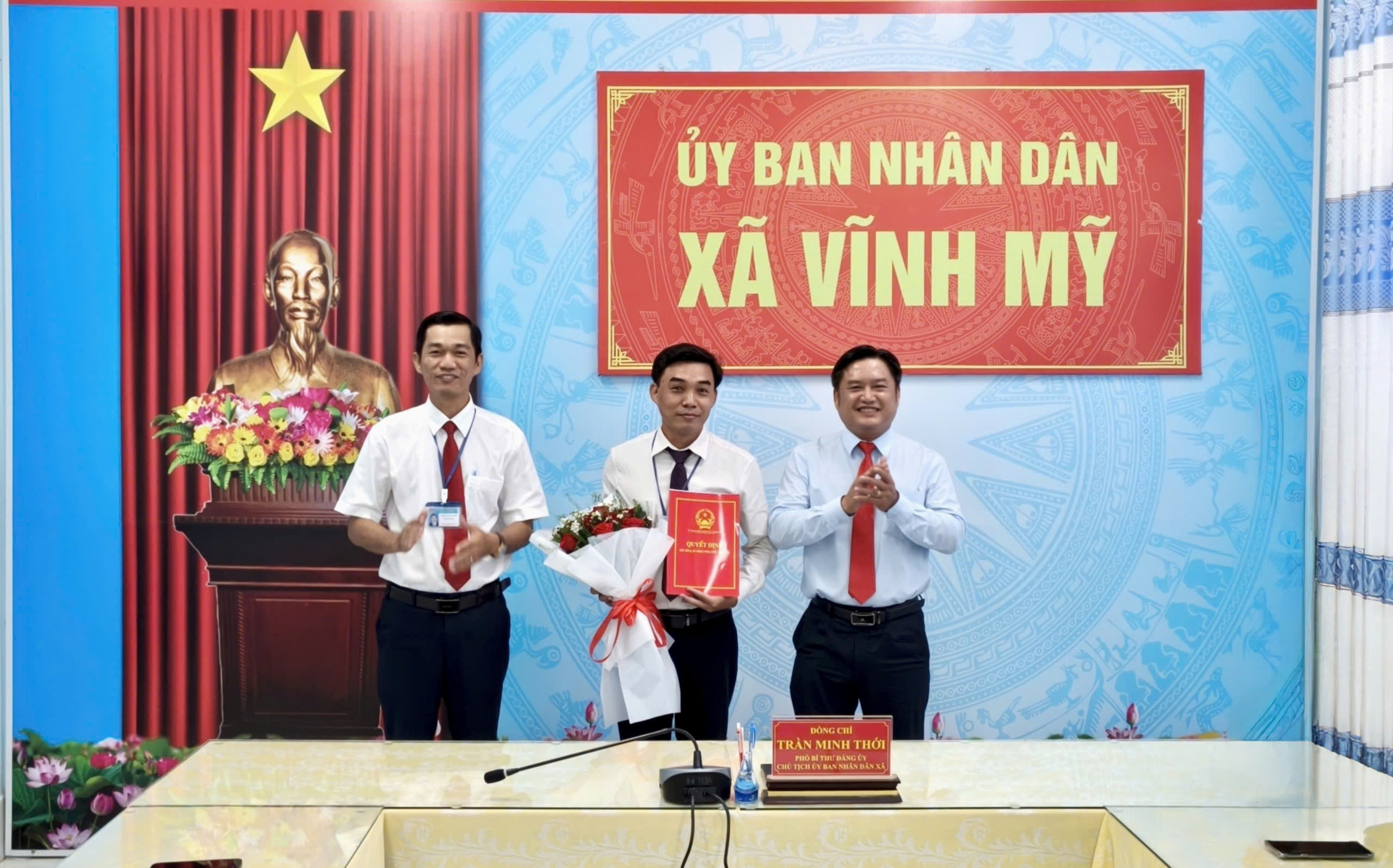 UBND xã Vĩnh Mỹ tổ chức Hội nghị triển khai quyết định về công tác cán bộ