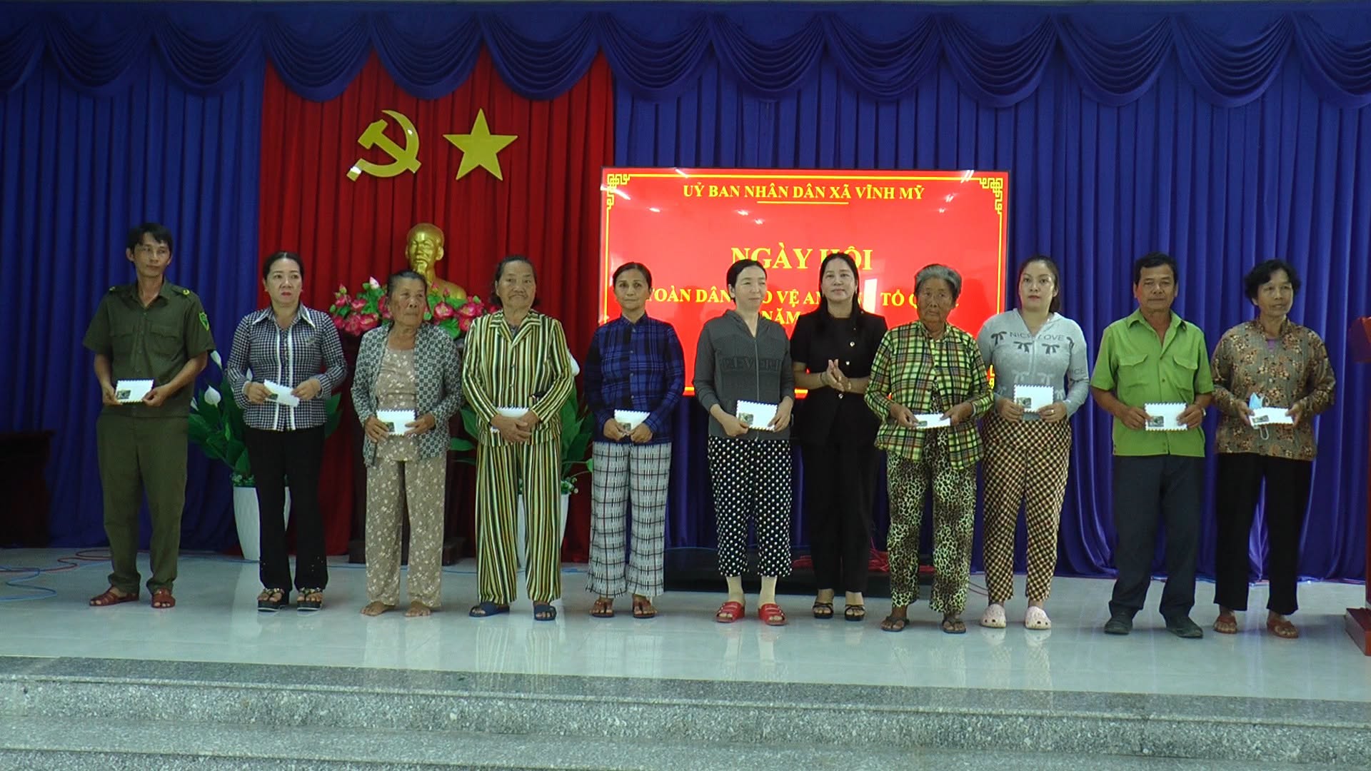 Anh-tin-bai