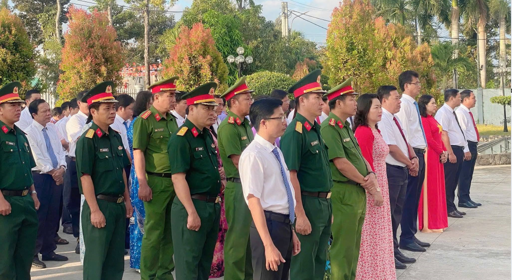 Anh-tin-bai