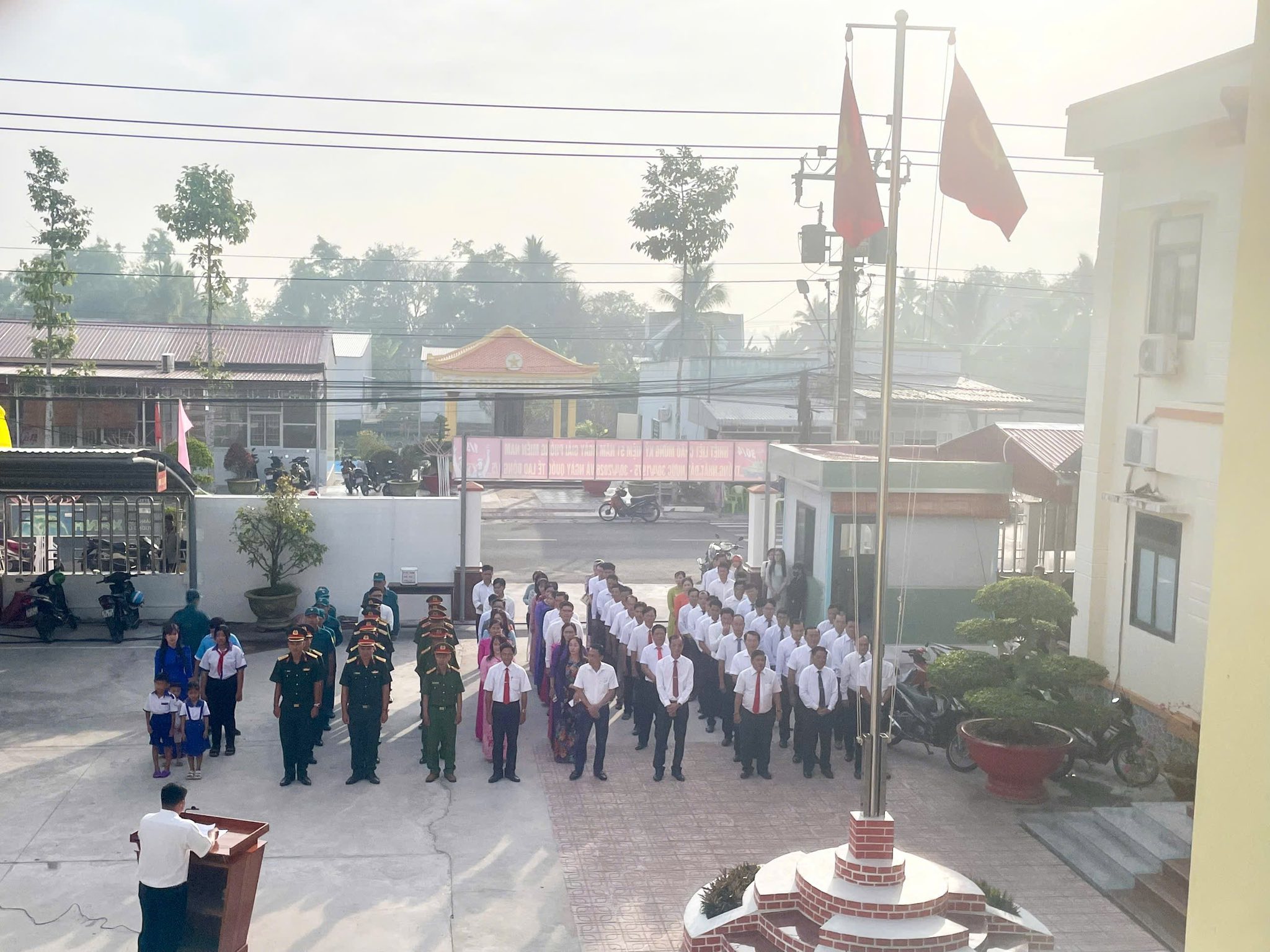 LỄ CHÀO CỜ VÀ KỂ CHUYỆN DƯỚI CỜ THÁNG 05/2026 VỀ HỌC TẬP VÀ LÀM THEO TƯ TƯỞNG, ĐẠO ĐỨC, PHONG CÁCH HỒ CHÍ MINH