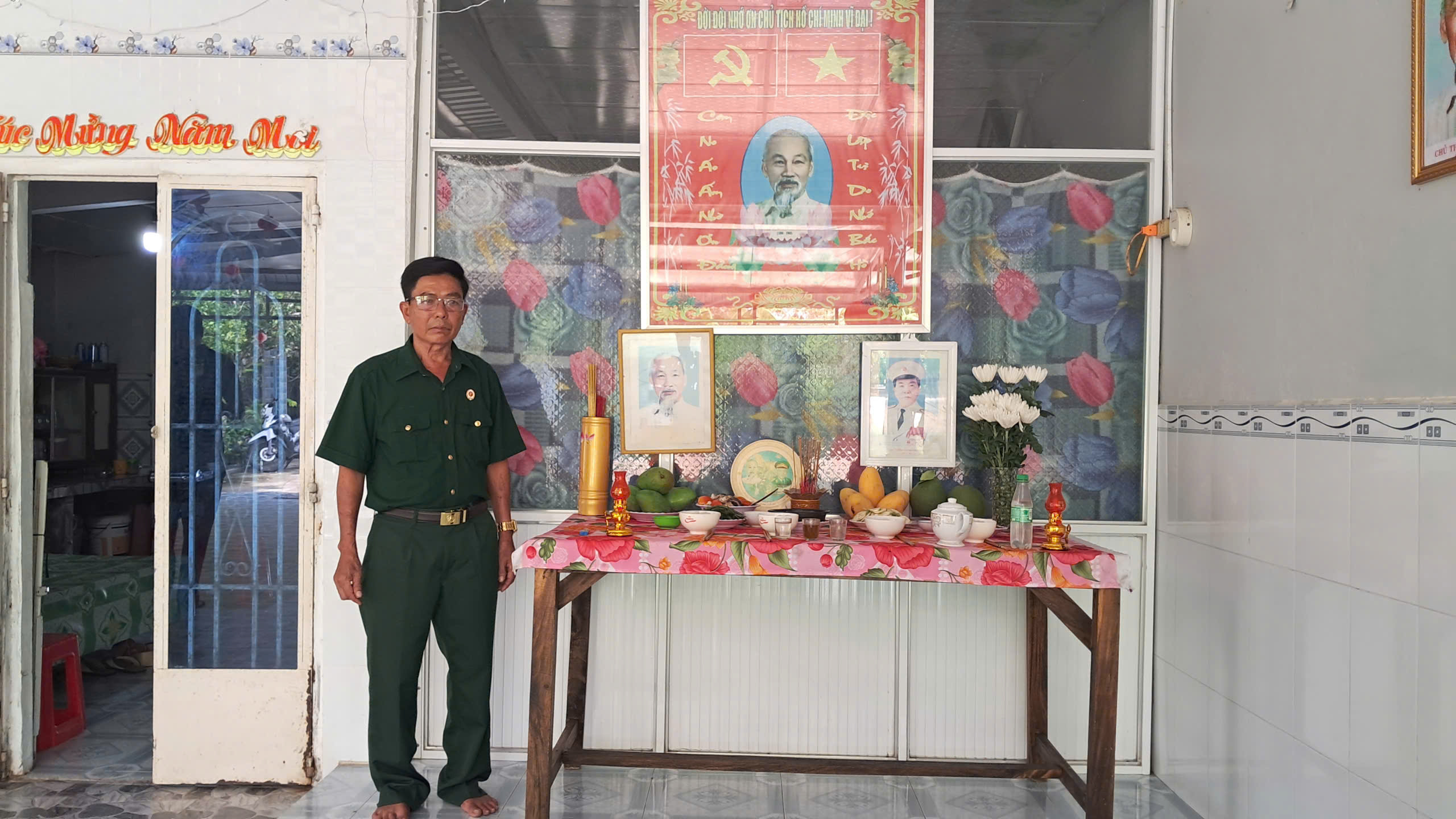 Anh-tin-bai