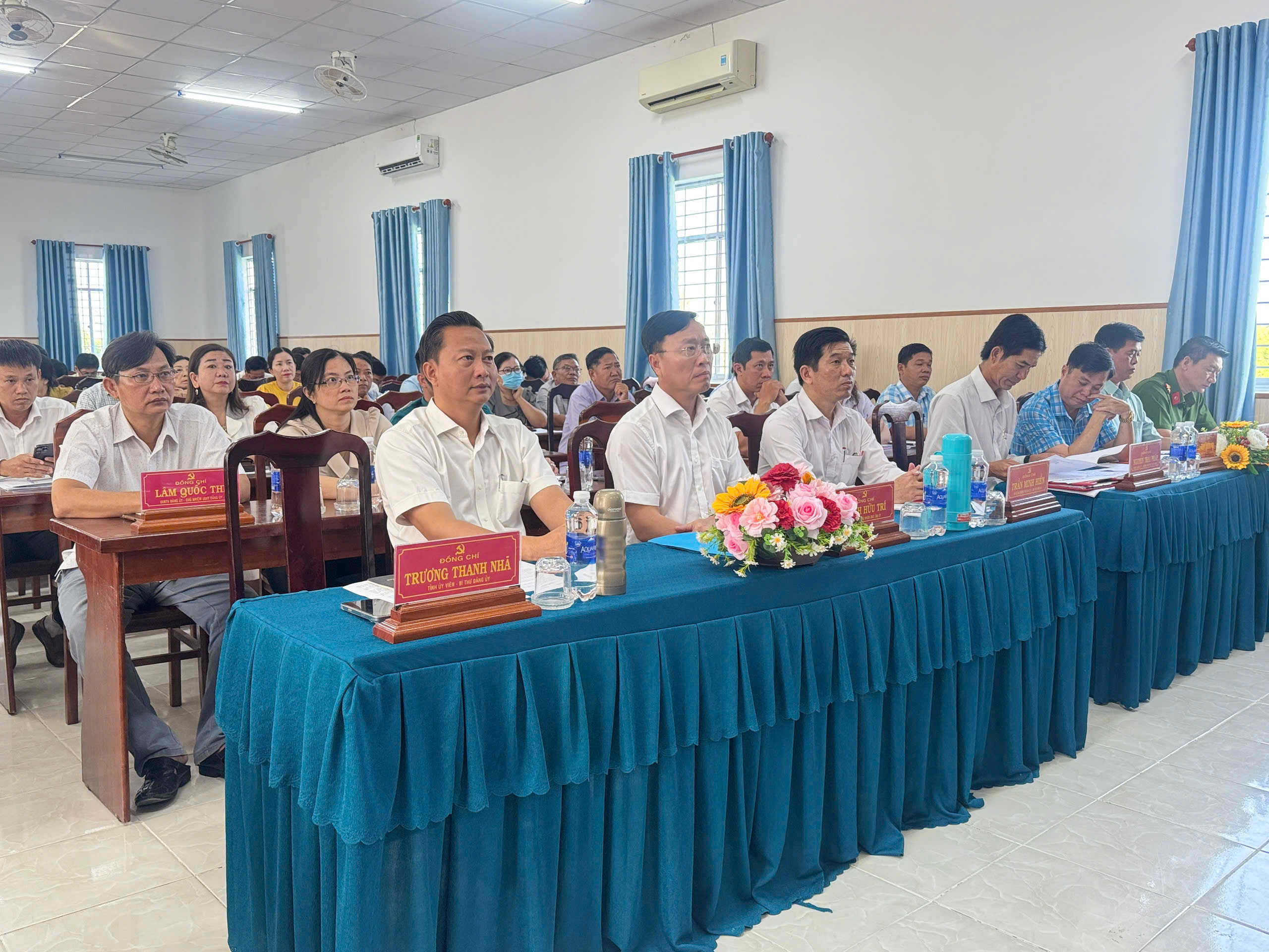 Đảng ủy - UBND xã Vĩnh Hậu tổ chức hội nghị tổng kết năm 2025 và triển khai nhiệm vụ năm 2026